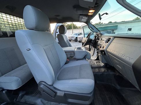 Used 2015 Ford F550 4x4 SuperCab Super Duty image 23