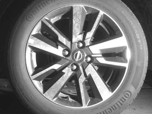 Used 2025 Nissan Versa SV image 14