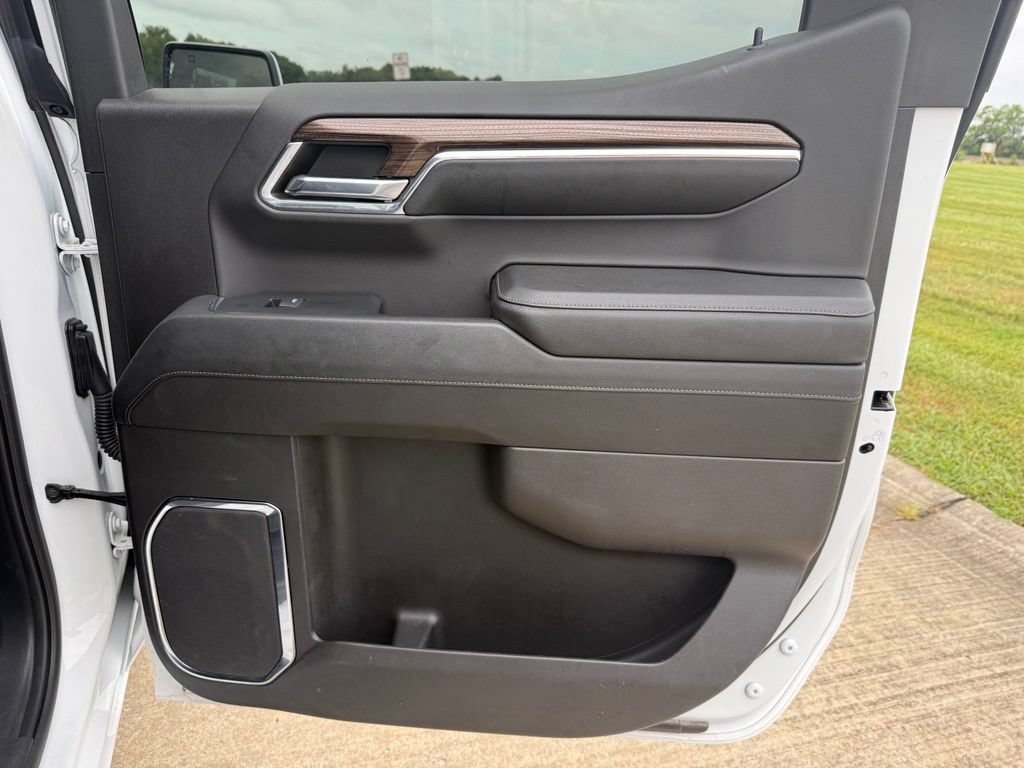 Used 2024 Chevrolet Silverado 1500 LT AWD/4WD image 15