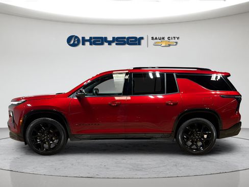 Used 2025 Chevrolet Traverse RS w/ LPO, Floor Liner Package AWD/4WD image 4