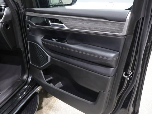 Used 2024 Jeep Wagoneer L Series III w/ Flexible Seating Group image 26