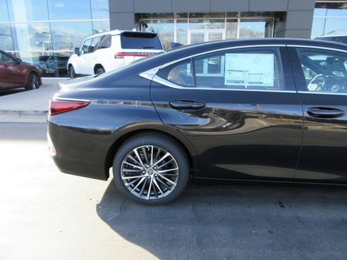 New 2025 Lexus ES 350 350 image 10