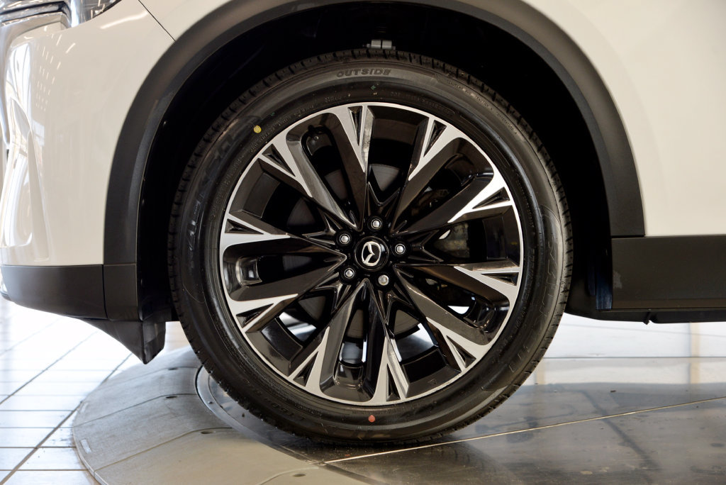 Certified 2024 MAZDA CX-90 Plug-In Hybrid w/ Premium Pkg AWD/4WD image 10