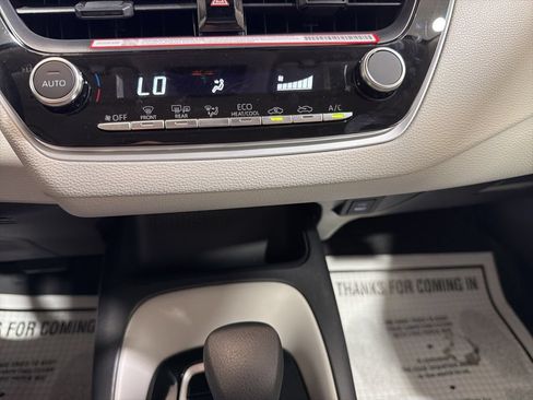 Used 2026 Toyota Corolla LE FWD image 28