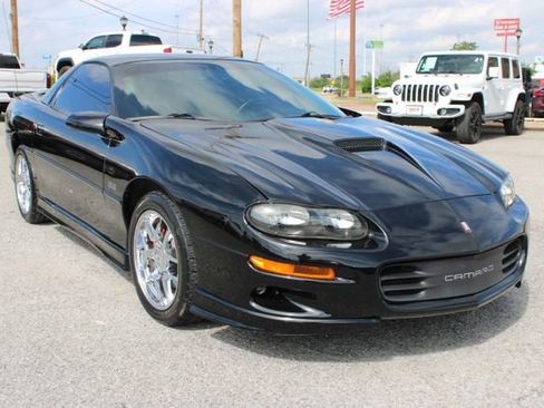 Used 2002 Chevrolet Camaro Z28 w/ Preferred Equipment Group 2 RWD image 3