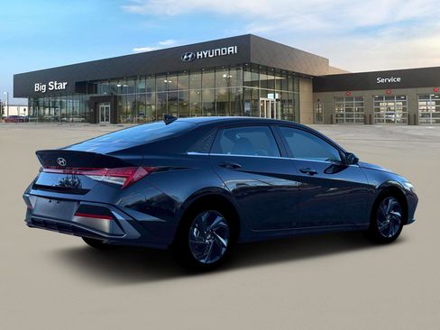 New 2026 Hyundai Elantra SEL Sport FWD image 8