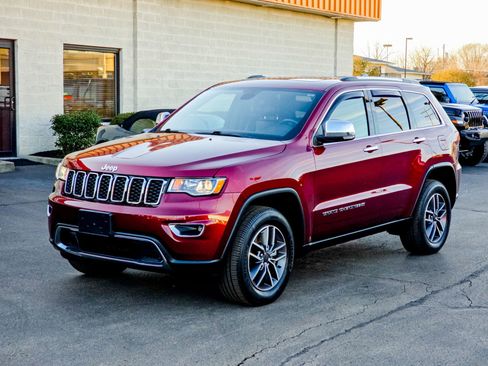 Used 2022 Jeep Grand Cherokee Limited image 9
