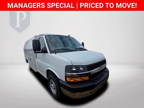 New 2025 Chevrolet Express 3500 w/ Power Convenience Package image 13