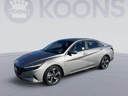 Used 2023 Hyundai Elantra SEL w/ Convenience Package