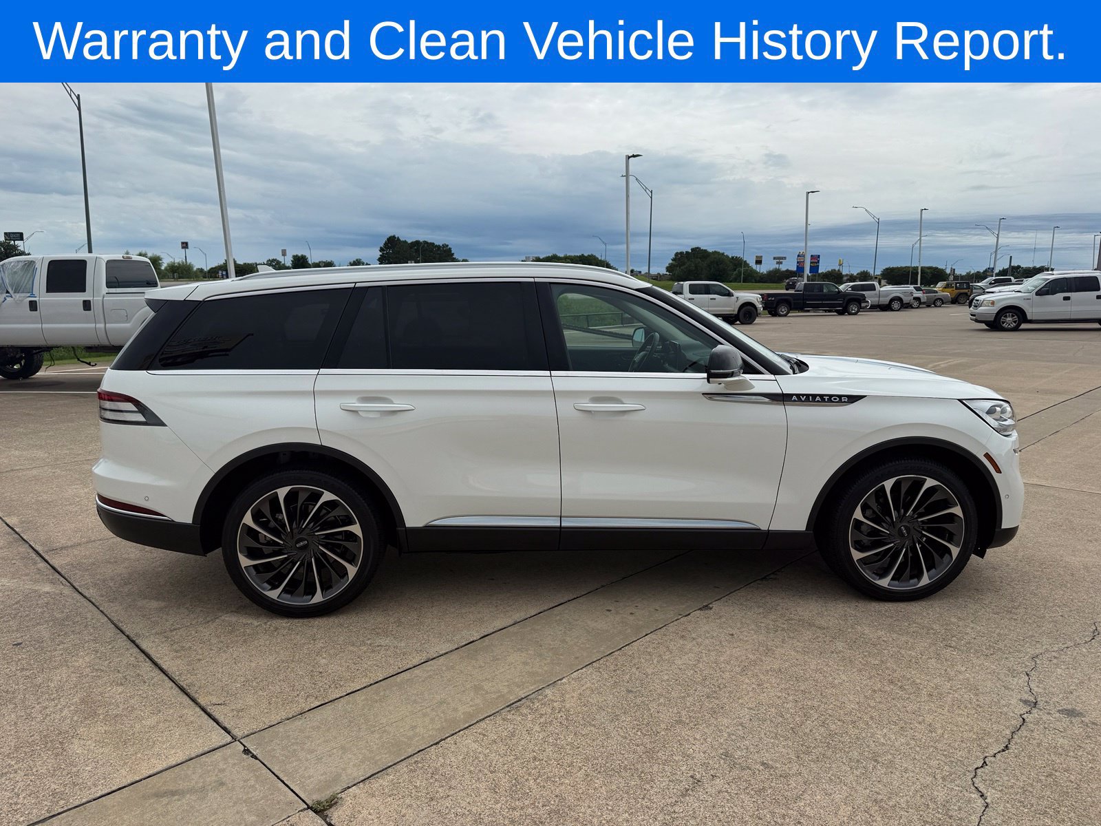 Used 2022 Lincoln Aviator Reserve w/ Equipment Group 201A AWD/4WD image 4
