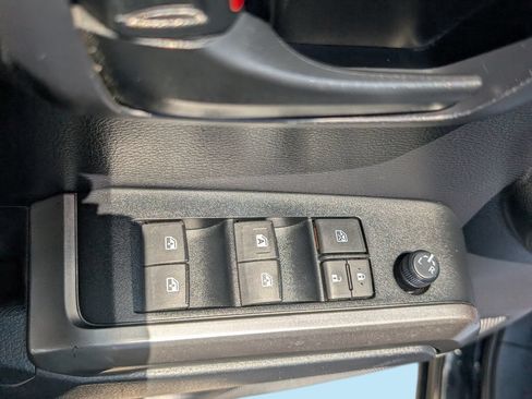 Used 2019 Toyota Tacoma SR5 AWD/4WD image 42