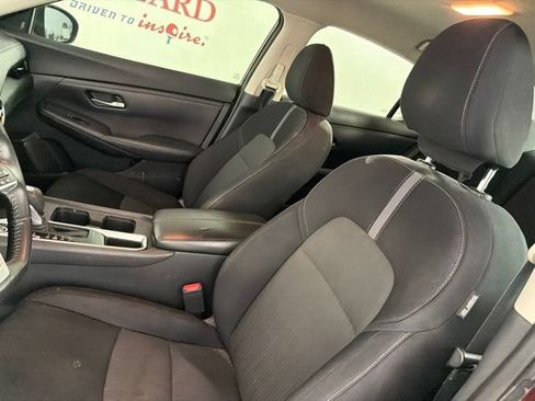Used 2021 Nissan Sentra SV FWD image 11