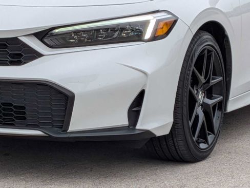 Used 2025 Honda Civic Sport image 11