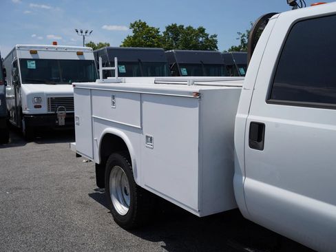 Used 2015 Ford F550 4x4 Crew Cab Super Duty image 15
