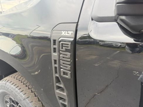New 2026 Ford F250 XLT w/ XLT Premium Package AWD/4WD image 10