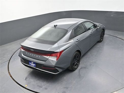 New 2026 Hyundai Elantra SEL Sport image 28