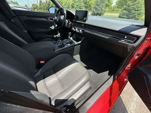 Used 2025 Honda Civic Sport image 19