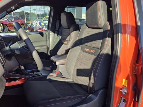 Certified 2025 Nissan Frontier PRO-4X w/ Pro Convenience Package image 11