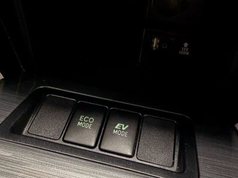 Used 2012 Toyota Camry LE FWD image 23