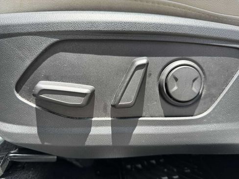 Used 2023 Hyundai Tucson Limited AWD/4WD image 16