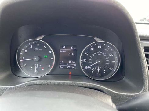 Used 2017 Hyundai Elantra SE image 87