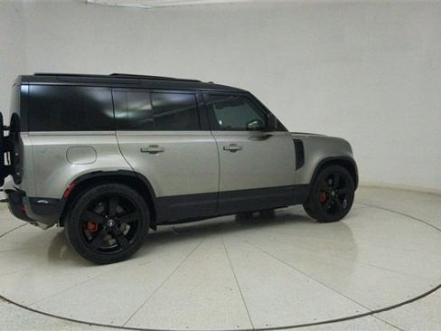 Used 2025 Land Rover Defender 110 X image 75