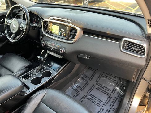 Used 2016 Kia Sorento SX FWD image 35