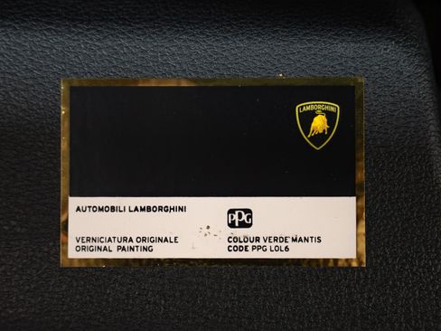 Used 2024 Lamborghini Urus Performante AWD/4WD image 23
