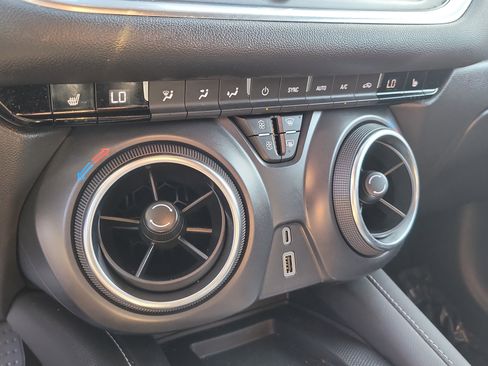 Used 2024 Chevrolet Blazer LT w/ Convenience Package FWD image 23