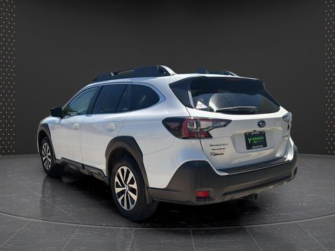 Used 2025 Subaru Outback Premium AWD/4WD image 7