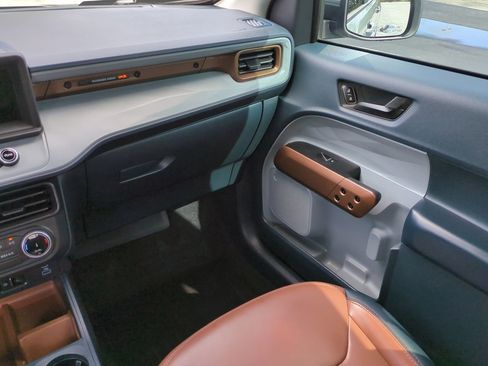 Certified 2022 Ford Maverick Lariat image 18