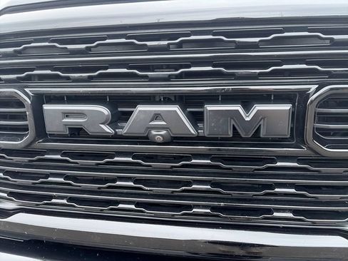 Used 2023 RAM 2500 Limited AWD/4WD image 32