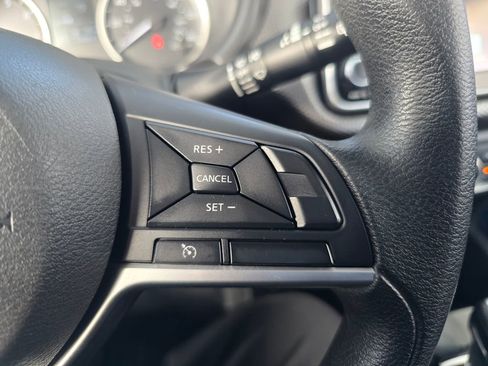 Used 2020 Nissan Kicks S image 16