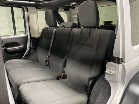 Used 2023 Jeep Wrangler Unlimited w/ Sun & Screen Package AWD/4WD image 18