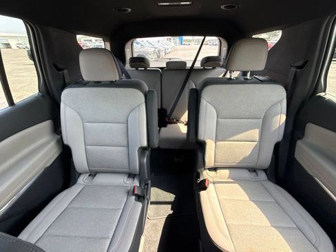 Used 2026 Chevrolet Traverse LT w/ Driver Confidence Package AWD/4WD image 13