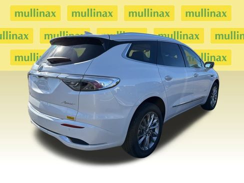Used 2024 Buick Enclave Avenir w/ Avenir Technology Package image 10