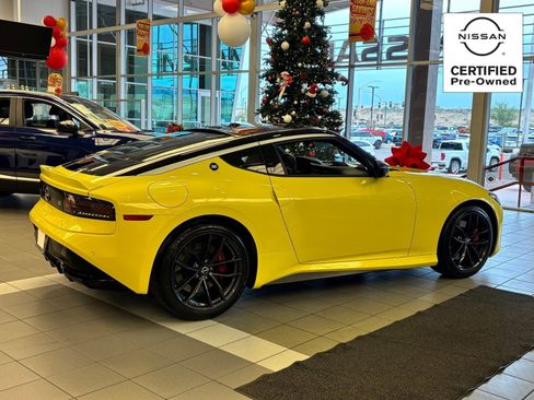 Certified 2024 Nissan Z Performance w/ Floor Mat Package image 4