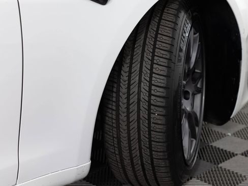 Used 2022 Tesla Model S Plaid image 41