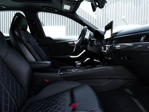 Used 2021 Audi S4 Premium Plus w/ Premium Plus Package image 8