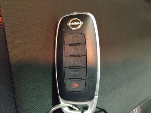 Used 2024 Nissan Versa SR FWD image 32