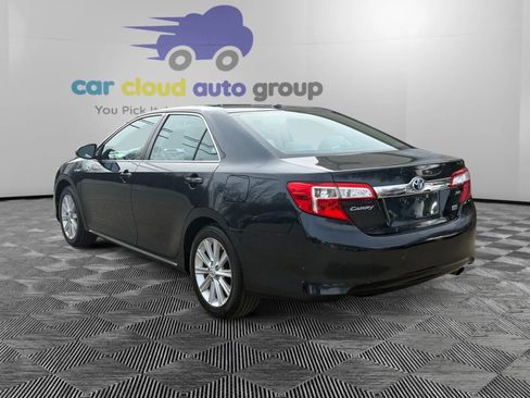 Used 2014 Toyota Camry XLE image 3
