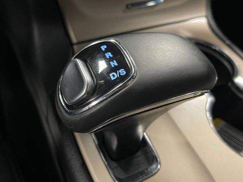 Used 2015 Jeep Grand Cherokee Laredo w/ Quick Order Package 23E image 12