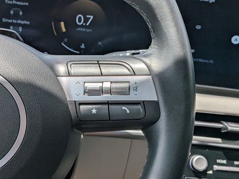 Used 2025 Hyundai Tucson SEL AWD/4WD image 27