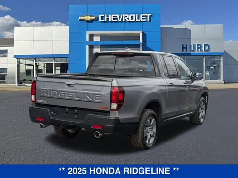 Used 2025 Honda Ridgeline TrailSport image 4