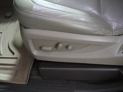 Used 2014 GMC Sierra 1500 SLT w/ Suspension Package, Off-Road image 20