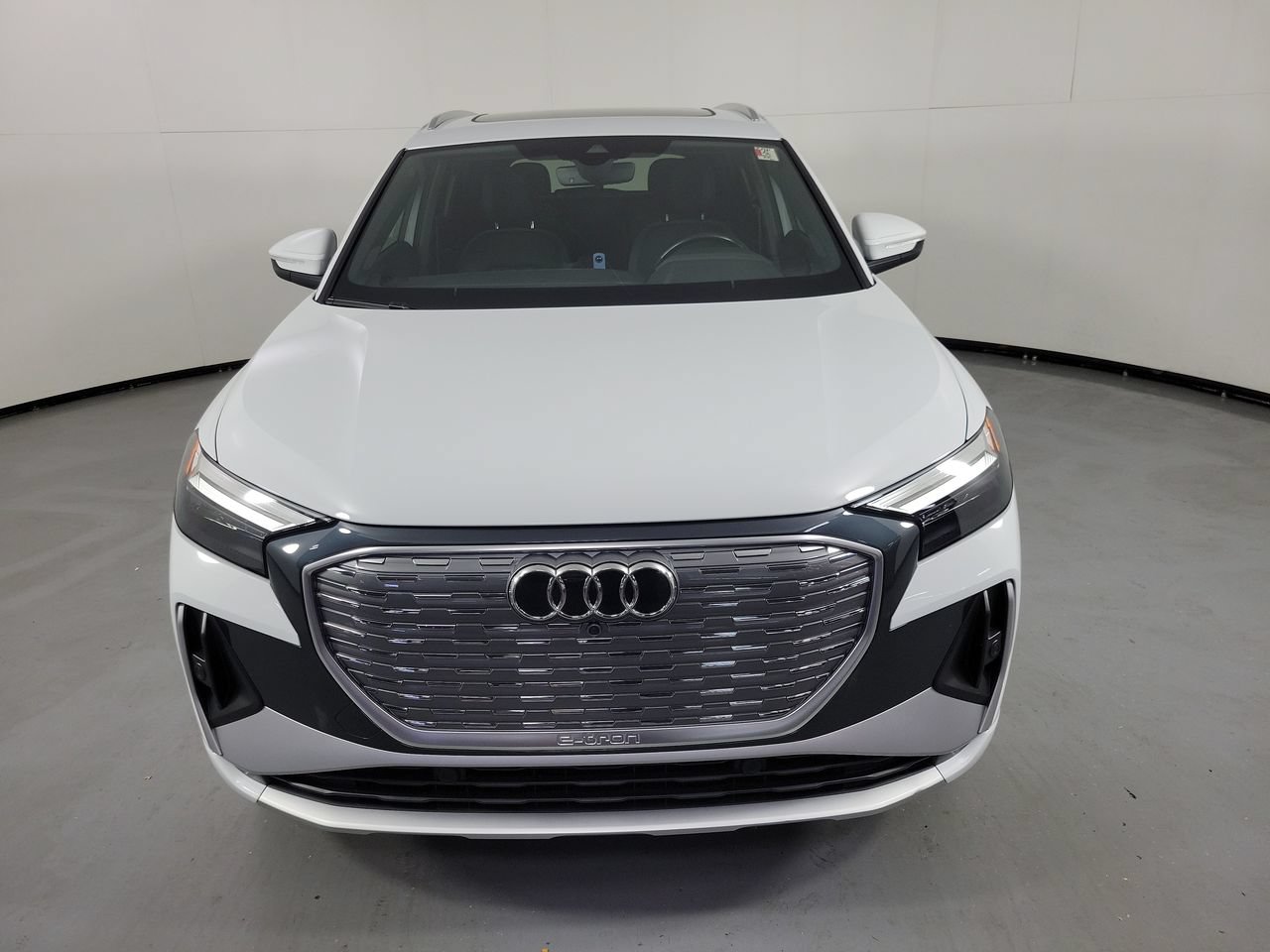 Used 2024 Audi Q4 e-tron Premium w/ Convenience Package AWD/4WD image 4