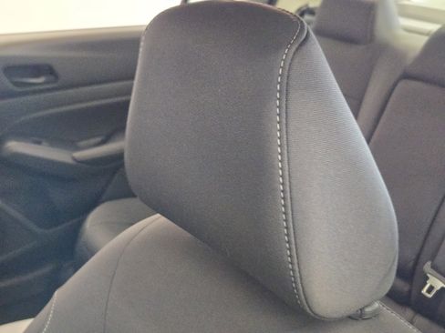 Used 2025 Nissan Altima 2.5 SV image 14