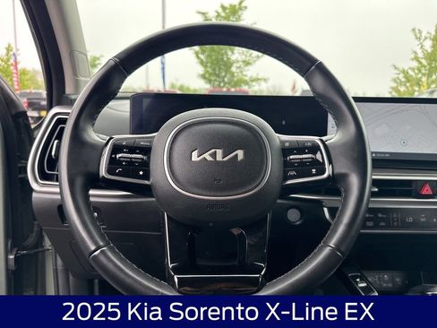 Used 2025 Kia Sorento X-Line EX AWD/4WD image 19