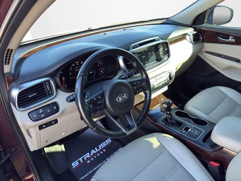 Used 2018 Kia Sorento EX w/ EX Advanced Touring Package image 11