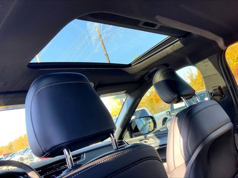 New 2025 Jeep Grand Cherokee L Altitude image 18